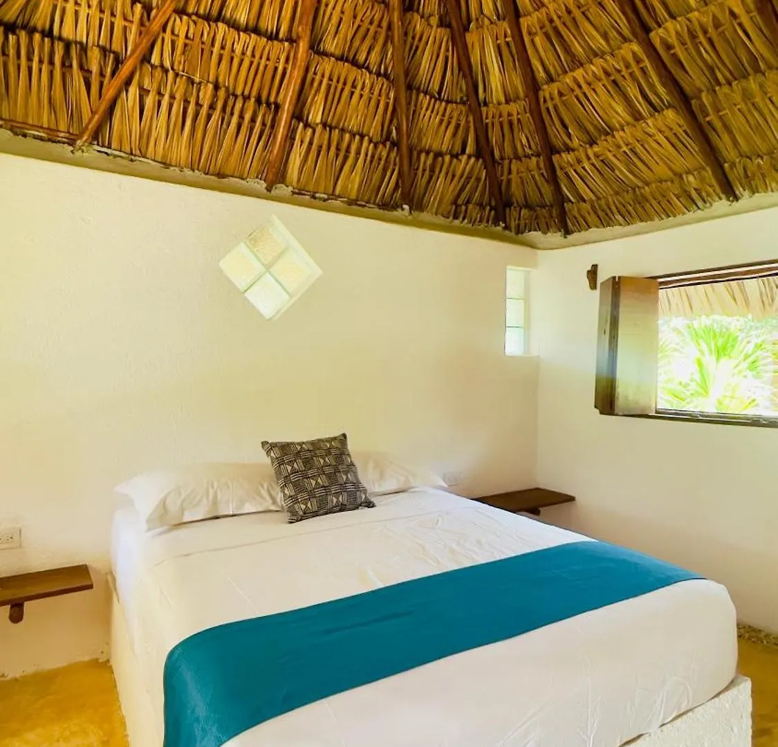 Eco-Cabanas Ya'Ax Bejo' Selva Maya Leona Vicario